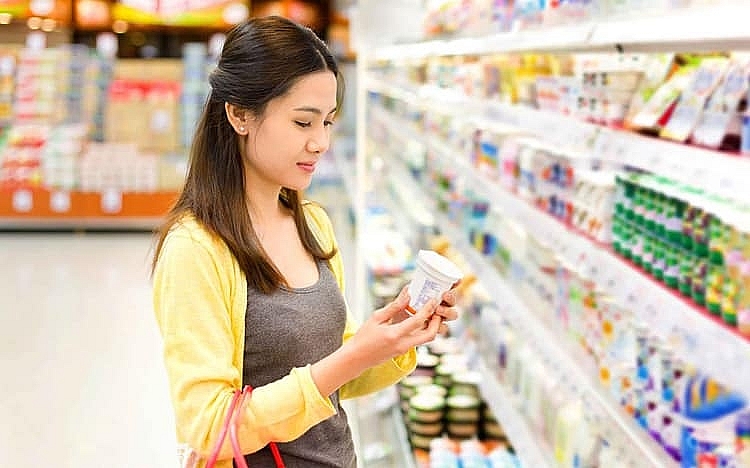 Nên lựa chọn hàng tiêu dùng nội địa hay hàng nhập khẩu?